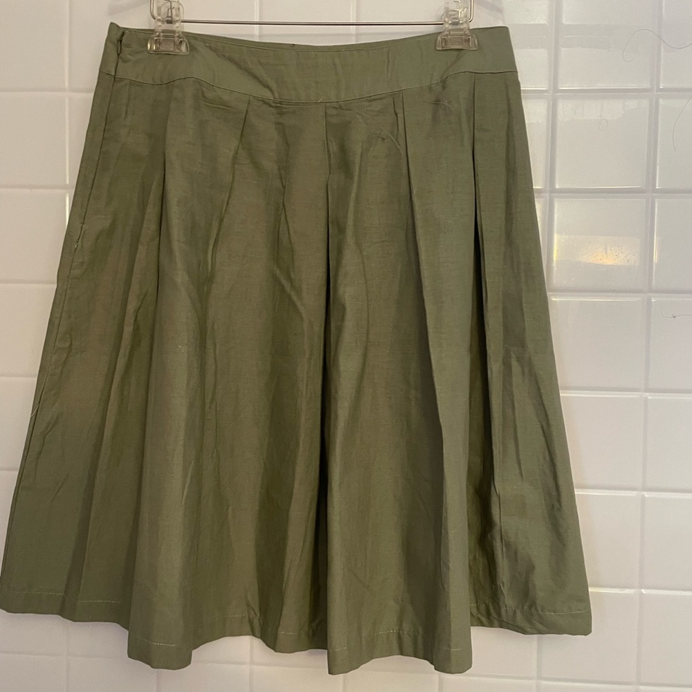 NWT Connection 18, skirt size L